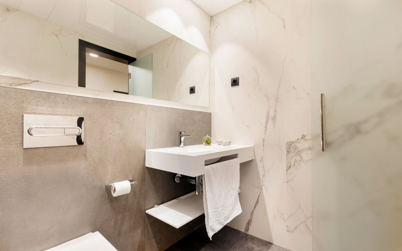Bathroom 4, Hotel Ronda House, Barcelona