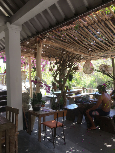 Food & Drinks 4, Padang Padang Breeze, Badung