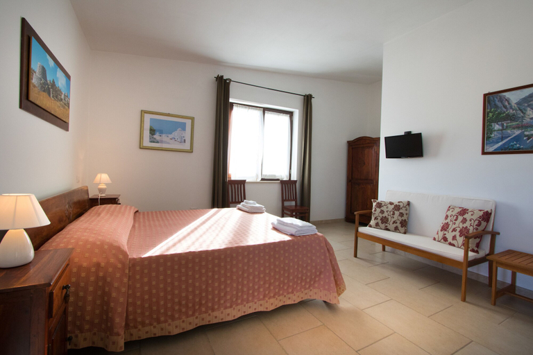 Bedroom 3, Bio-Agriturismo masseria La Palombara, Lecce