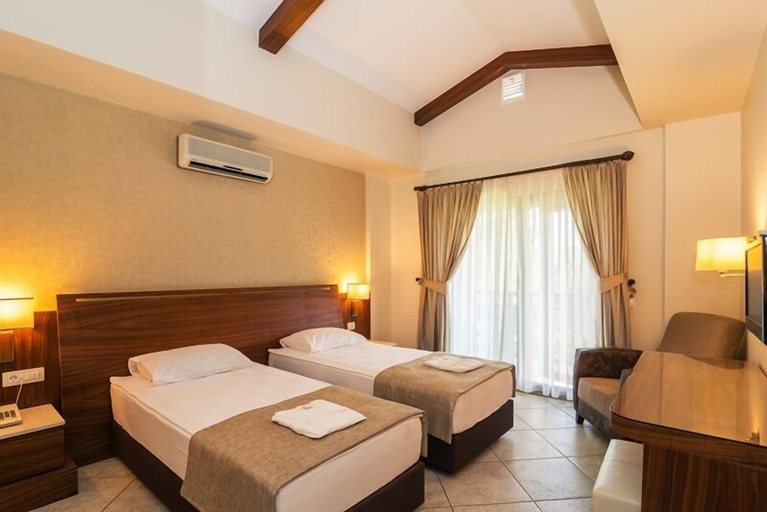 Bedroom 3, Natur-Med Hot Springs and Health Resort, Kuşadası