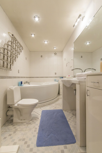Bathroom 3, Apartment on Khreshchatyk, Shevchenkivs'kyi
