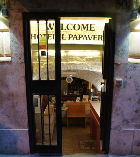 Exterior & Views 2, Hotel Il Papavero, Roma