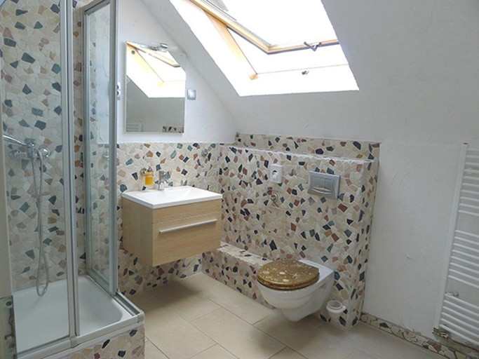 Bathroom 4, Hotel Karthaeuser Hof, Main-Taunus-Kreis