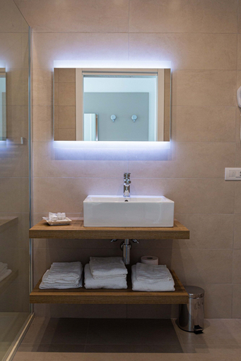 Bathroom 5, Moma Hotel, Potenza
