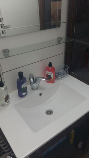 Bathroom, Gold Sea Apartments
