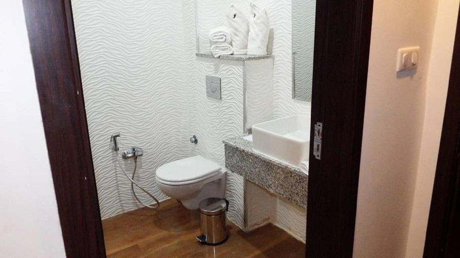 Bathroom 3, Hôtel Hadil, Bir El Djir