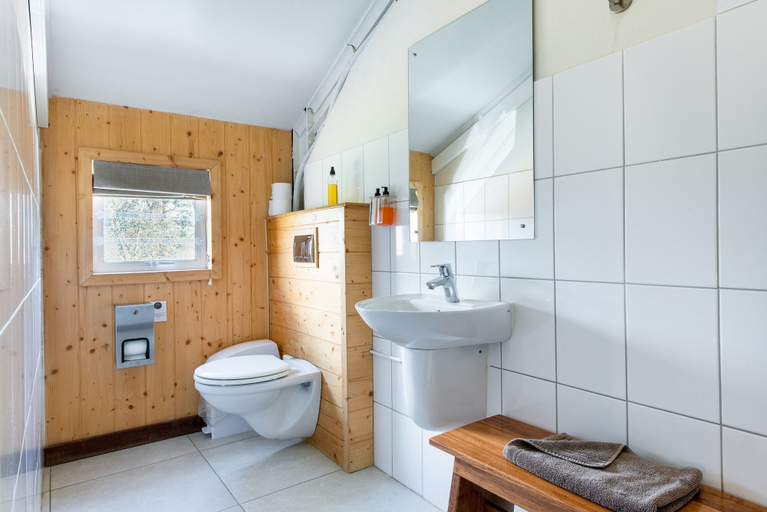 Bathroom 4, Trails End Bike Hotel, Overberg