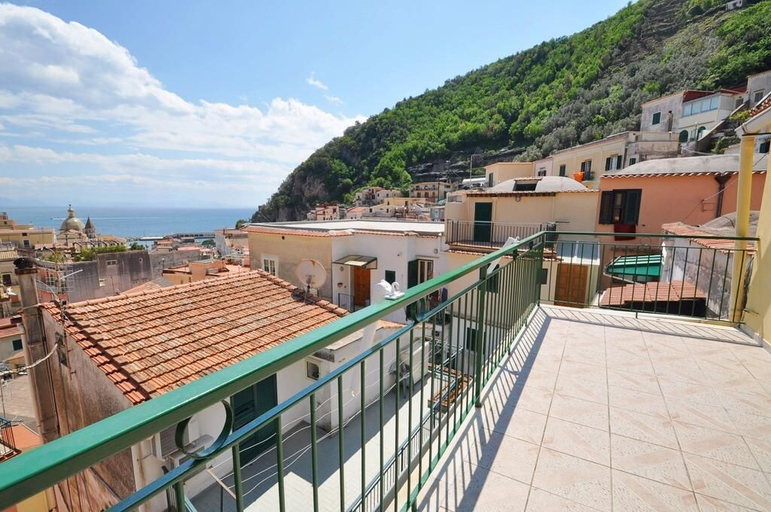 Others 5, Apartments Cetara, Salerno