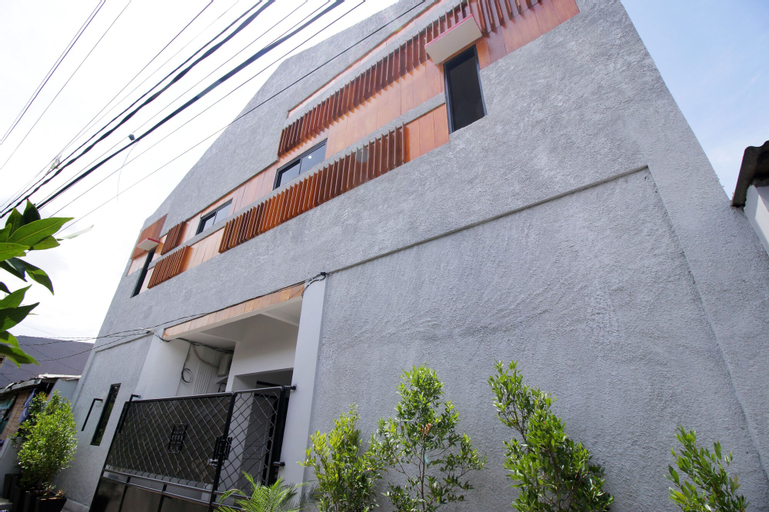 Exterior & Views 2, Kamar Keluarga Haji Peeng Syariah, West Jakarta
