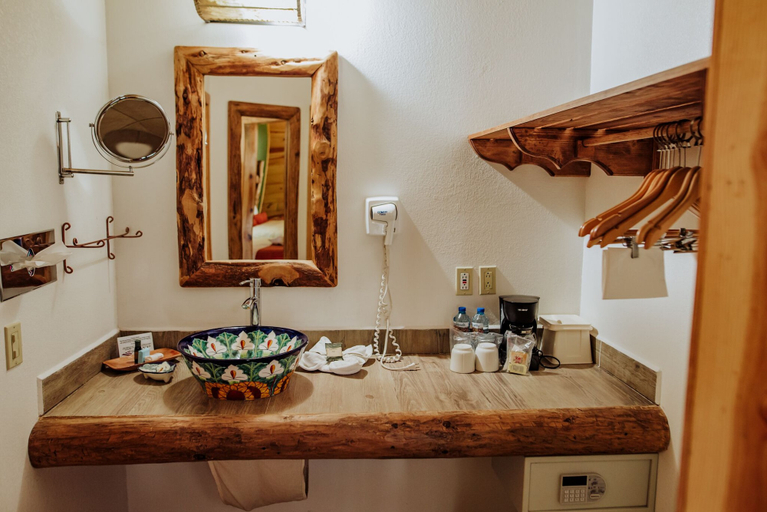 Bathroom 4, The Lodge at Creel Hotel & Spa, Bocoyna