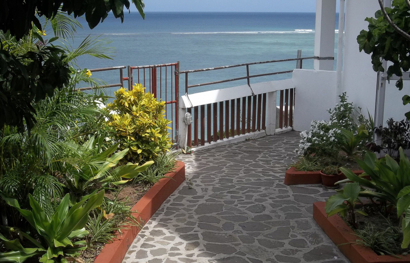 Others 4, Le Recif Guest House