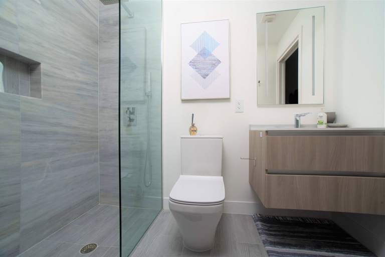 Bathroom 3, Cayman Luxury Rentals at The Grove