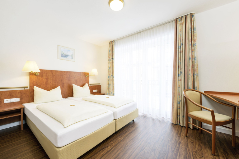 Bedroom 4, Hotel Am Klostergarten, Freising