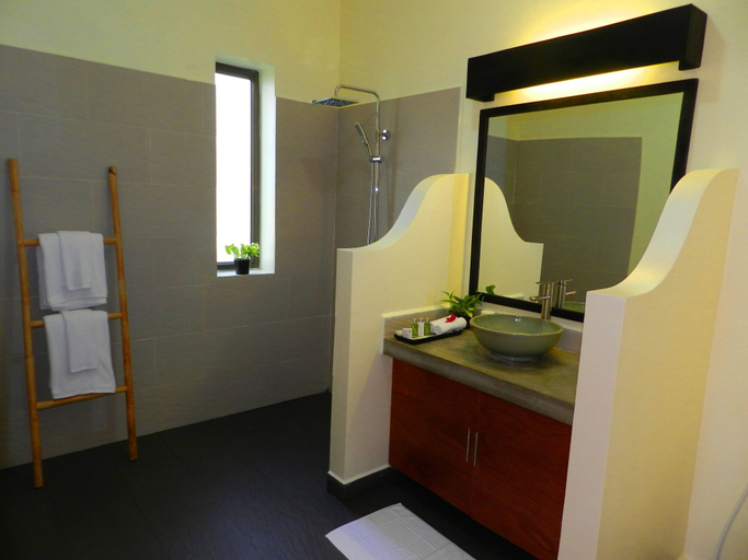 Bathroom 4, Villa Nissa, Siem Reap