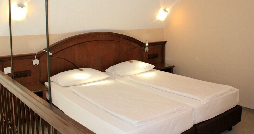 Bedroom 3, Burghotel Nürnberg, Nürnberg