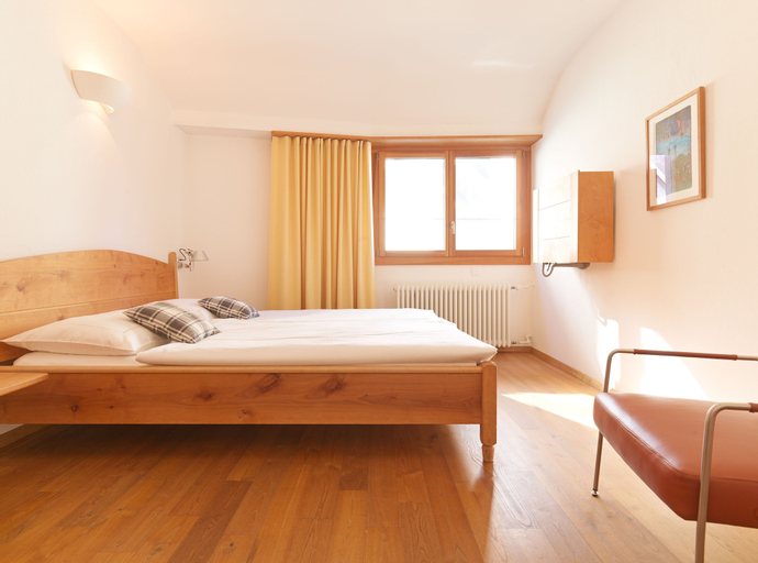 Bedroom 2, City-Hotel Ochsen, Zug