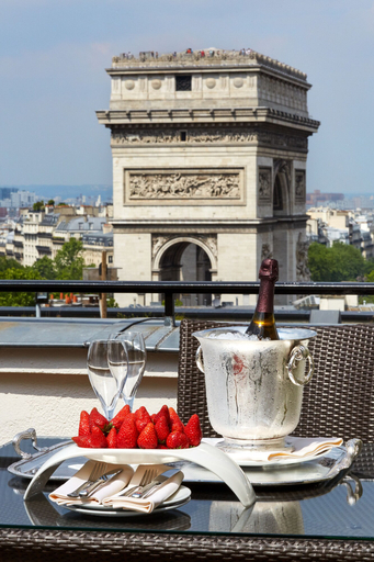 Exterior & Views 2, Hotel Raphael, Paris