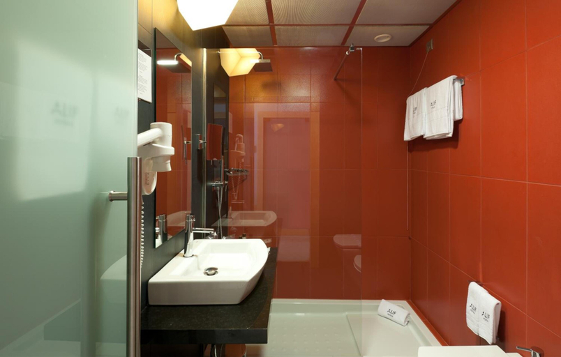 Bathroom 4, Hotel Alif Avenidas, Lisbon