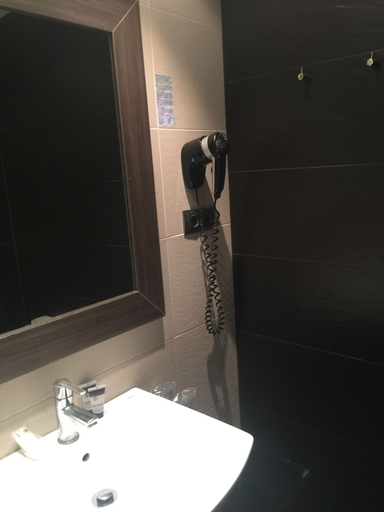 Bathroom 4, Hotel Oasis, Barcelona