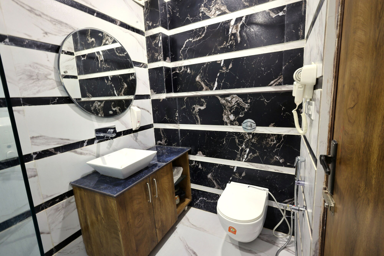 Bathroom 4, Hotel Karan Residency, Amritsar