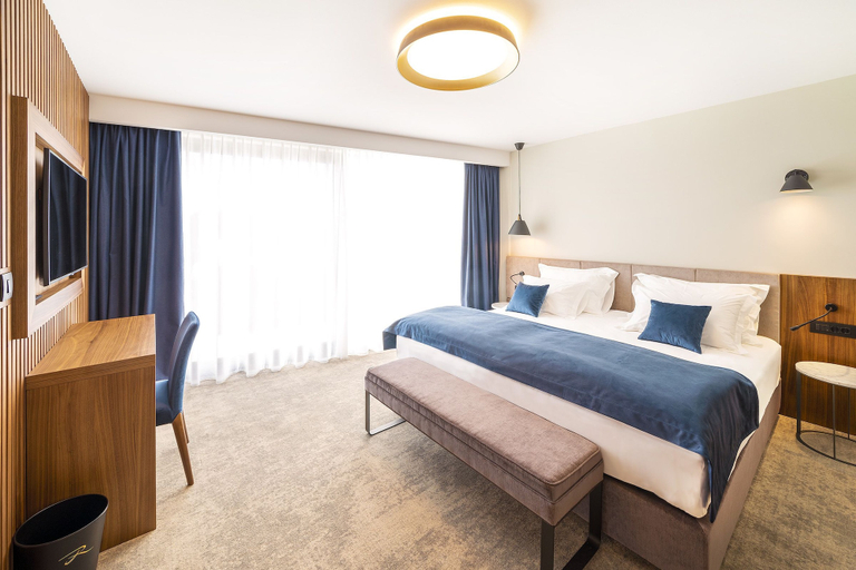 Bedroom 4, Hotel Riva, Malinska-Dubašnica
