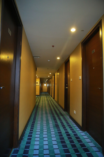 Others 4, Jubilee Ridge, Hyderabad