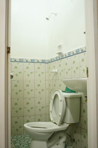 Bathroom 5, GV Hotel Catbalogan, Catbalogan City