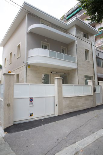 Exterior & Views 2, Boutique Hotel Enia, Prato