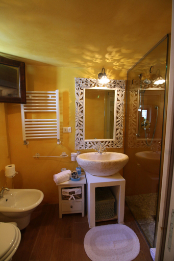 Bathroom, Trulli della Contessa, Bari
