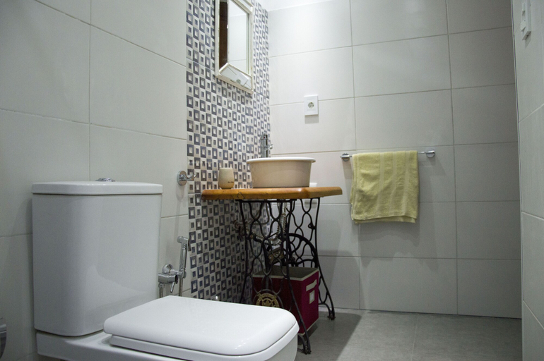 Bathroom 5, Cane B&B, Montevideo