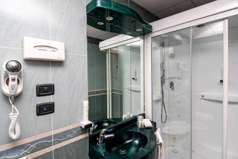 Bathroom 4, Blu Hotel, Sure Hotel Collection by Best Western, Torino