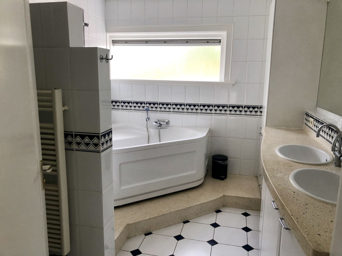 Bathroom 3, Guesthouse Villa De Eikhof, Hengelo
