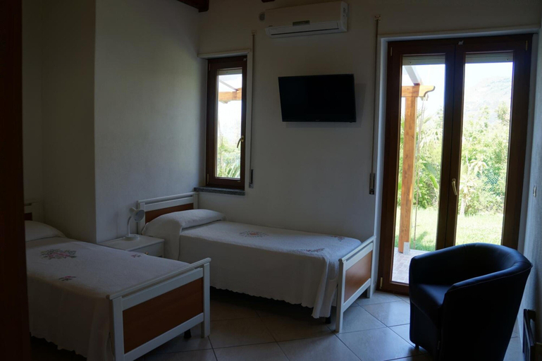 Bedroom 2, Hotel Maremonti, Vibo Valentia