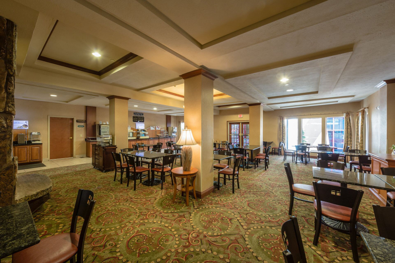 Food & Drinks 4, Triple Play Resort Hotel & Suites, Kootenai
