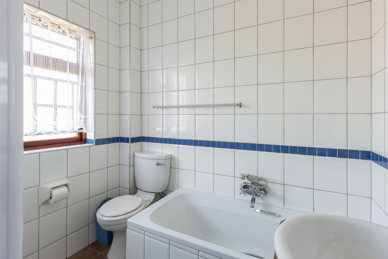 Bathroom 4, Port Edward Ocean View Duplex, Ugu