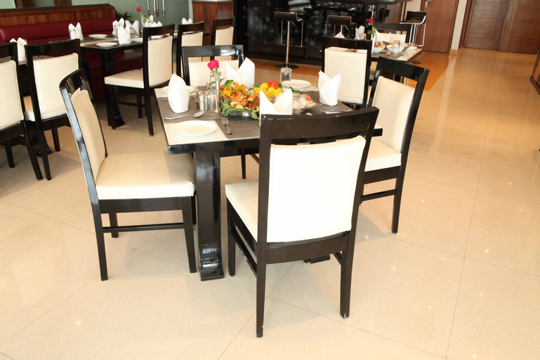 Food & Drinks 5, Hotel Ramhan Palace, West