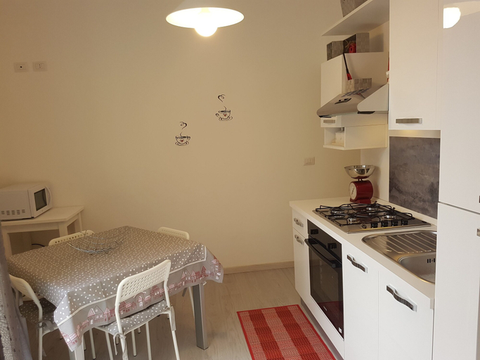 Others 4, My Home, Bari