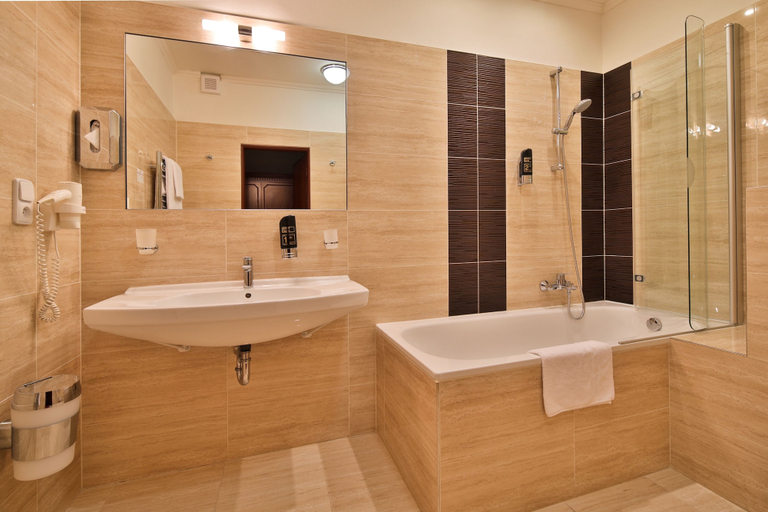Bathroom 4, Hotel Meteor Plaza Prague, Praha 1