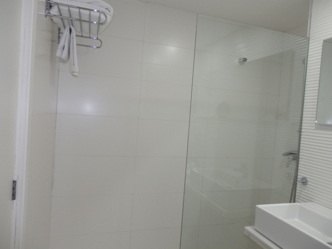 Bathroom 5, Hotel Oleander, Baleares