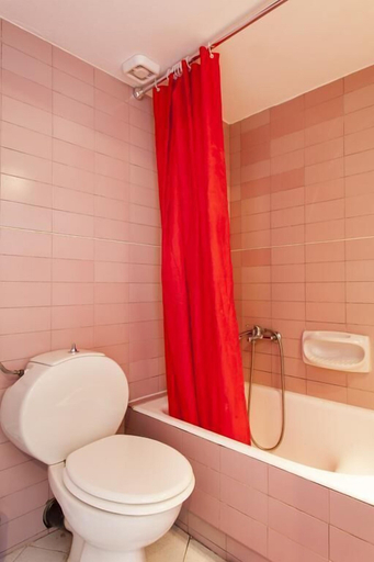 Bathroom 2, Spacious Apartment Heraklion, Crete