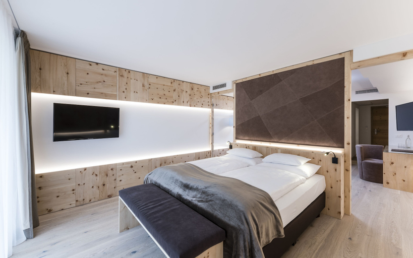 Bedroom 3, Tuberis Nature & Spa Resort, Bolzano