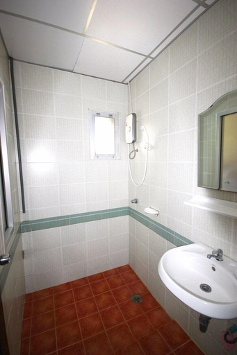 Bathroom 4, Matini Amata, Phan Thong