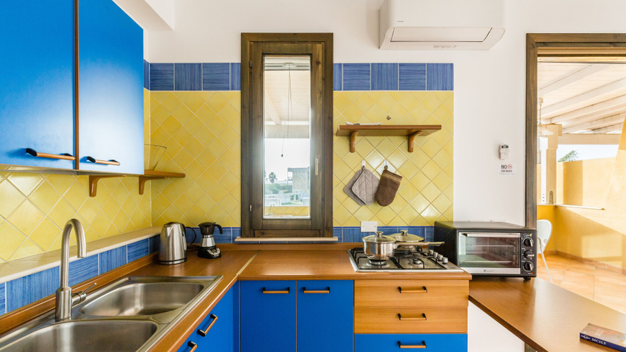 Others 5, Residence Andrea Doria, Ragusa