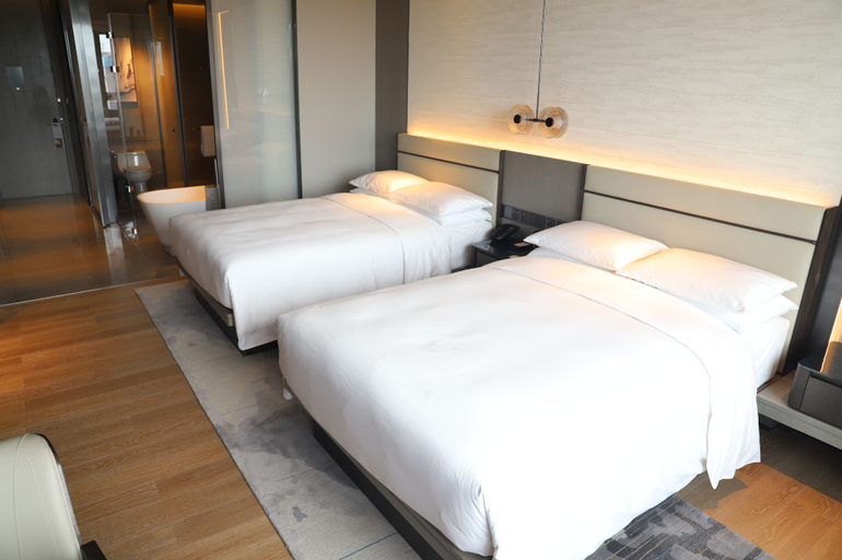 Bedroom 3, Wuhan Marriott Hotel Optics Valley, Wuhan