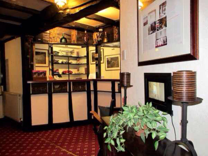 Food & Drinks 5, The Sunningdale, Lincolnshire