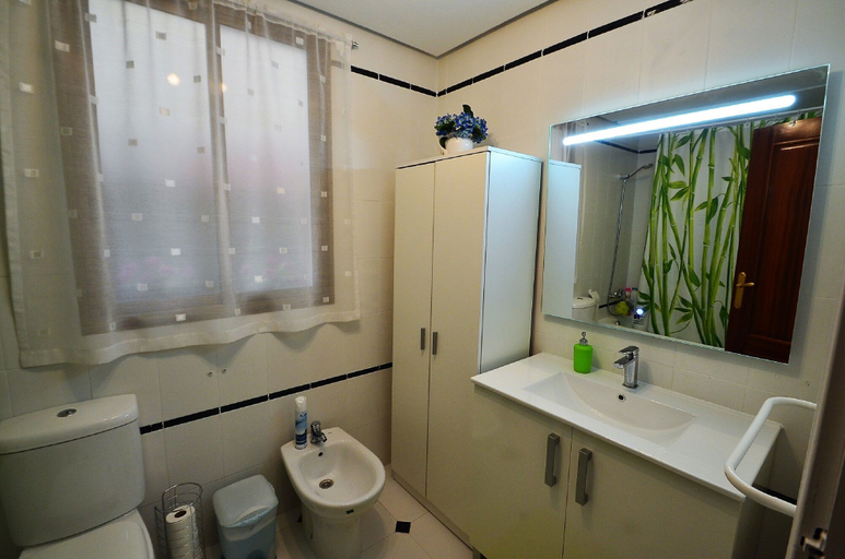 Bathroom 3, Torrevieja Rent 007, Alicante