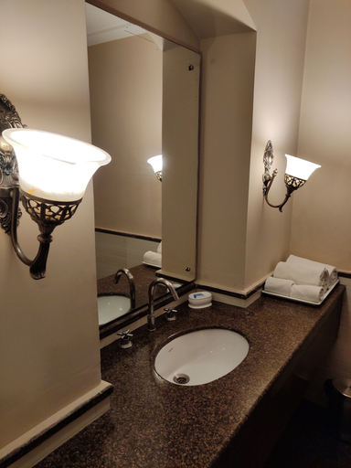 Bathroom 4, Chanakya BNR Hotel, Ranchi