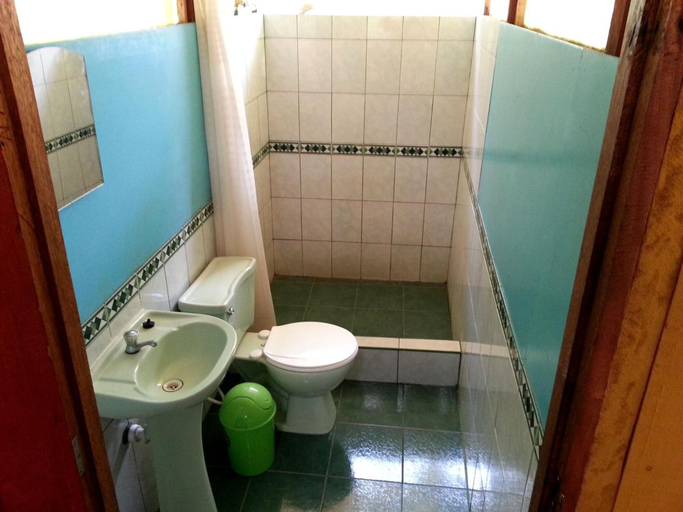 Bathroom, Cumaceba Amazon Lodge, Maynas