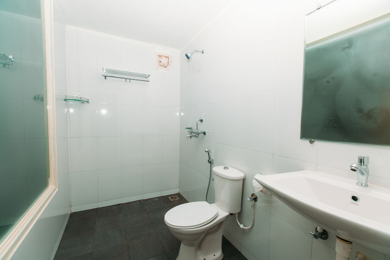 Bathroom, The Sunset Guest House, North Goa