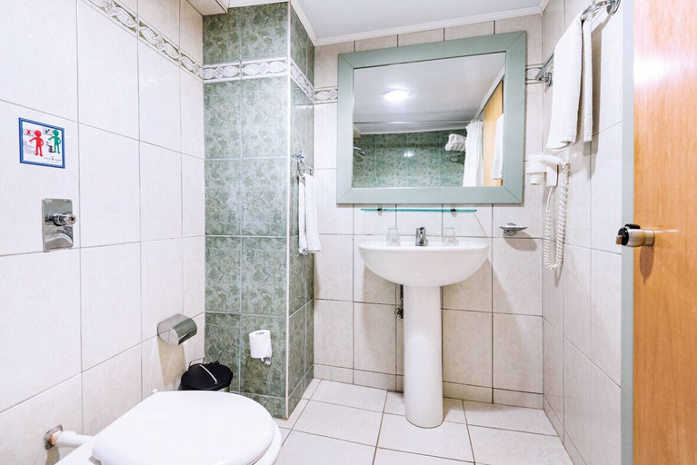 Bathroom 5, Kosta Palace, South Aegean